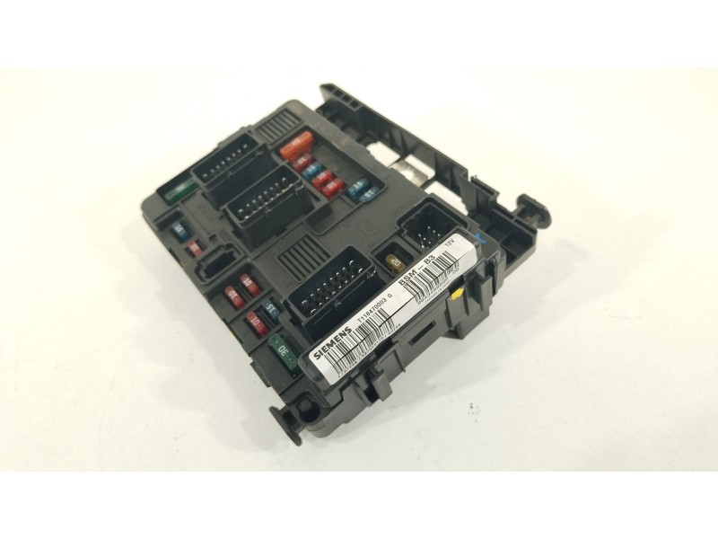 Recambio de caja reles / fusibles para citroën c2 (jm_) 1.4 hdi referencia OEM IAM 9643498880 T118470003G BSMB3