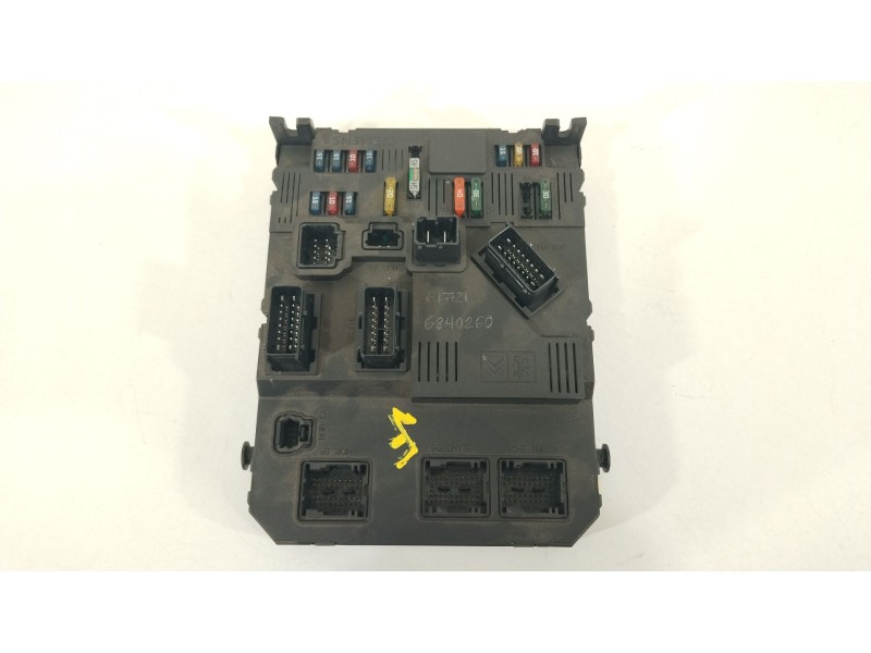 Recambio de caja reles / fusibles para citroën c2 (jm_) 1.4 hdi referencia OEM IAM 9650585780 S118085200I BSIF0200
