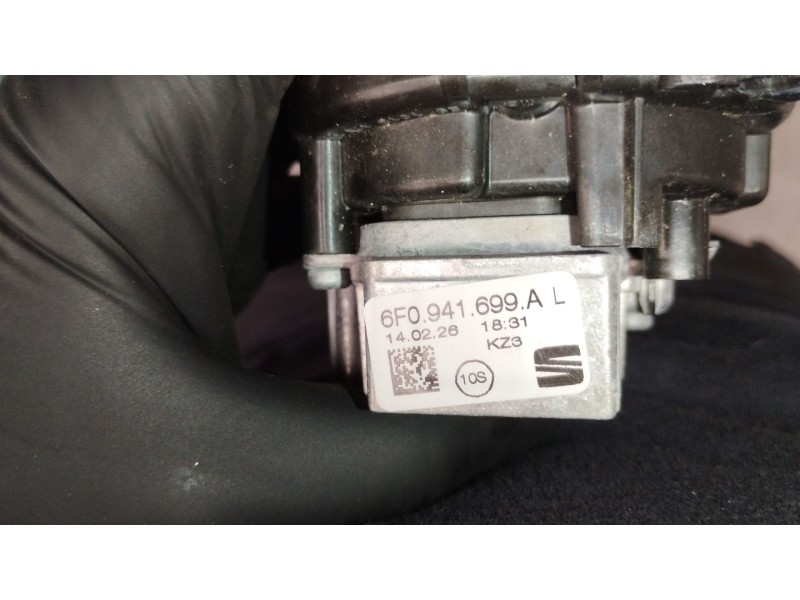 Recambio de faro antiniebla izquierdo para seat arona (kj7, kjp) 1.5 tsi referencia OEM IAM 6F0941699A  