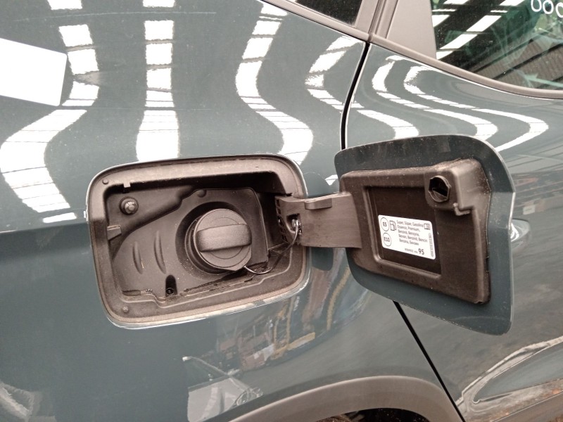 Recambio de tapa exterior combustible para seat arona (kj7, kjp) 1.0 tgi referencia OEM IAM   
