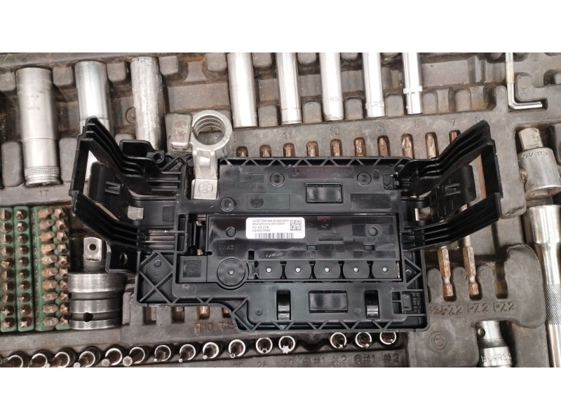 Recambio de caja reles / fusibles para seat arona (kj7, kjp) 1.5 tsi referencia OEM IAM 2Q0937548D  