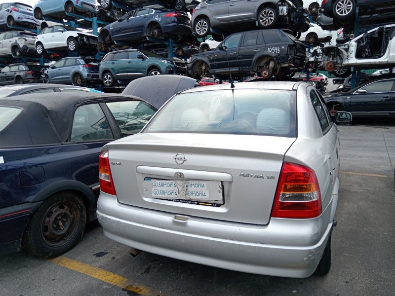 opel astra g sedán (t98) del año 2002