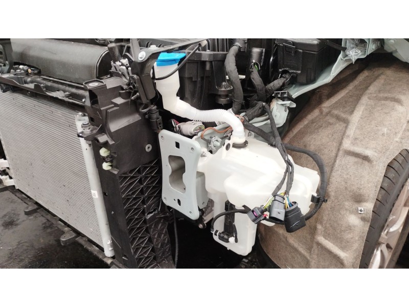 Recambio de deposito limpia para seat arona (kj7, kjp) 1.5 tsi referencia OEM IAM 2Q0955453F  