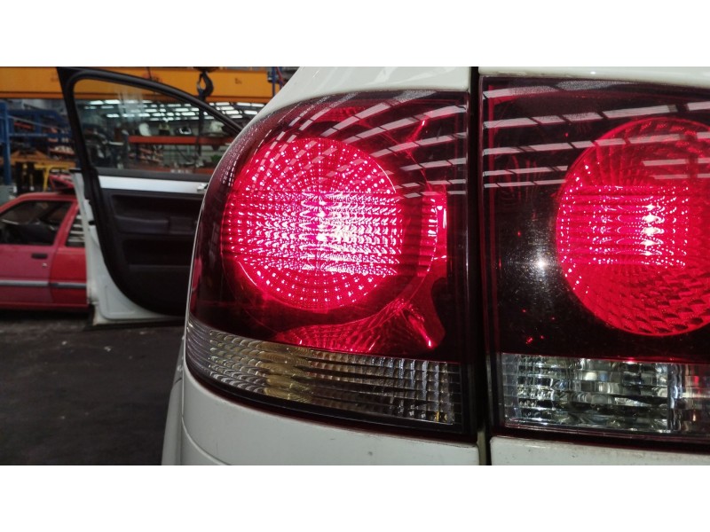 Recambio de piloto trasero izquierdo para volkswagen touareg (7la, 7l6, 7l7) 2.5 r5 tdi referencia OEM IAM 7L6945095R  