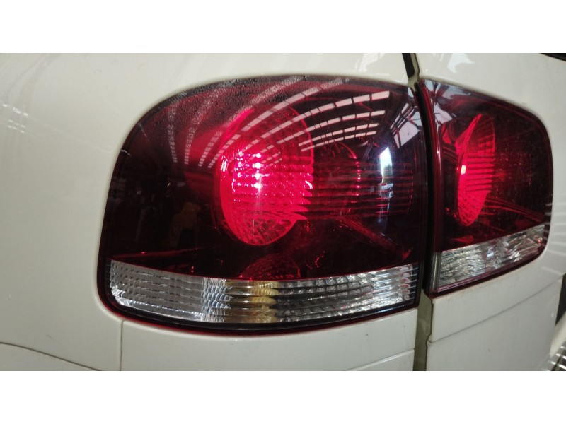 Recambio de piloto trasero izquierdo para volkswagen touareg (7la, 7l6, 7l7) 2.5 r5 tdi referencia OEM IAM 7L6945095R  