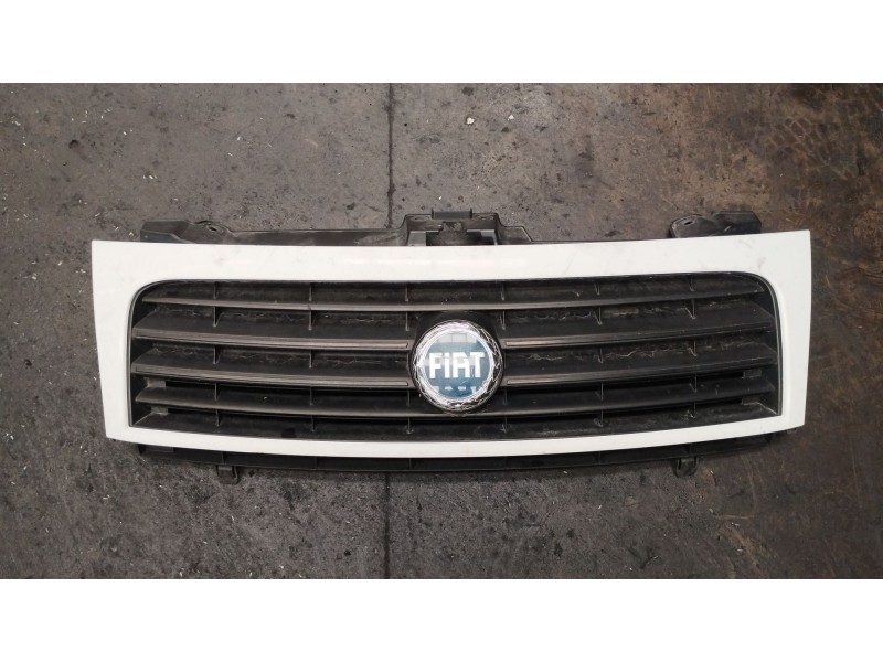 Recambio de rejilla delantera para fiat scudo furgoneta (270_, 272_) 1.6 d multijet referencia OEM IAM 1497652077  