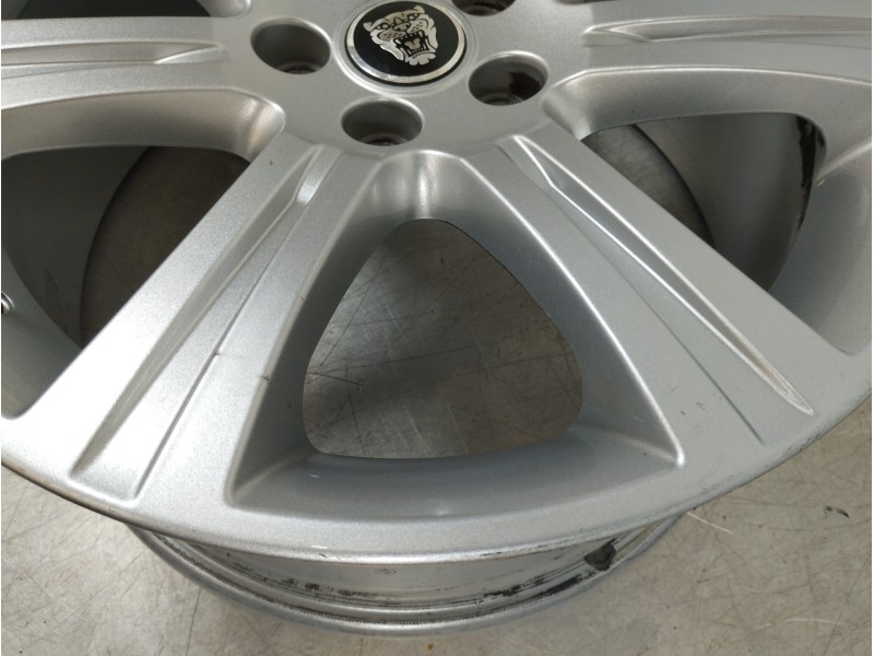 Recambio de llanta para jaguar xk coupé/convertible 4.2 v8 32v cat referencia OEM IAM 6W831007AB  
