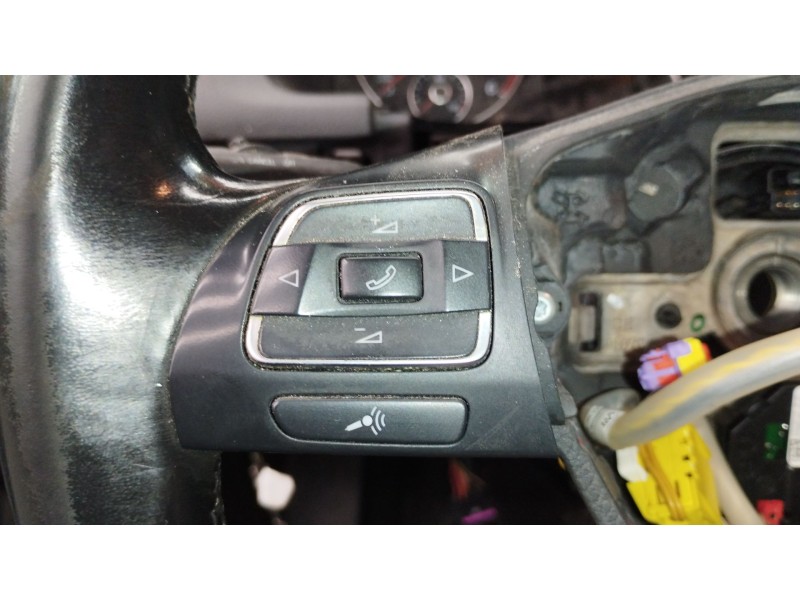 Recambio de mando volante para volkswagen touran (1t3) 2.0 tdi referencia OEM IAM 5C0959537A 5C0959538B 5K0959542C