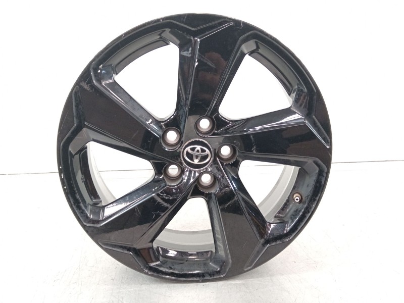 Recambio de llanta para toyota rav 4 advance hybrid referencia OEM IAM 4261142600  
