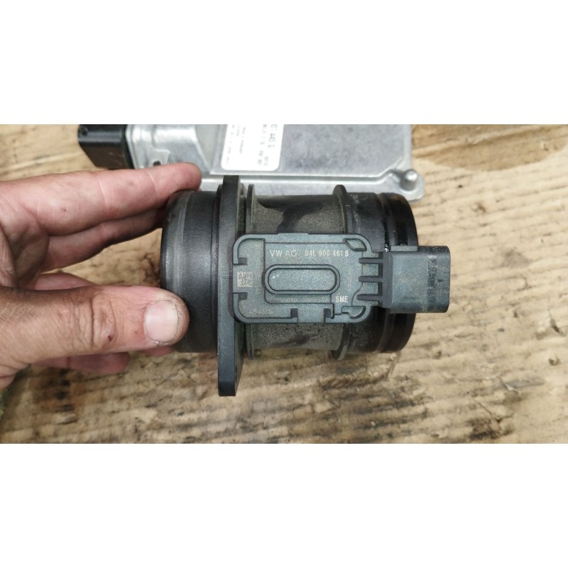 Recambio de caudalimetro para volkswagen golf vii variant (ba5, bv5) 1.6 tdi referencia OEM IAM 04L906461B 5WK98102 