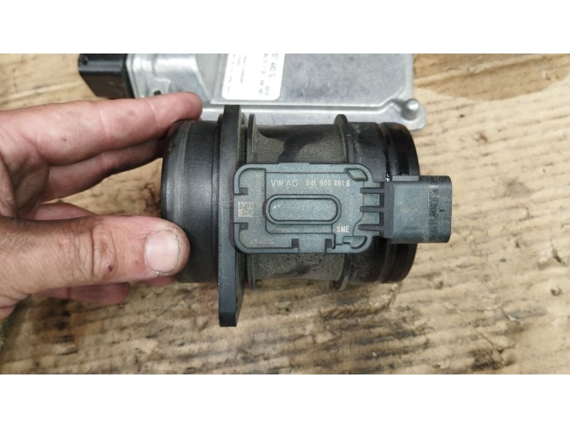 Recambio de caudalimetro para volkswagen golf vii variant (ba5, bv5) 1.6 tdi referencia OEM IAM 04L906461B 5WK98102 
