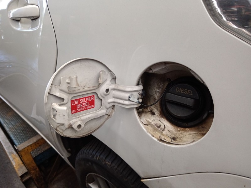 Recambio de tapa exterior combustible para toyota verso (_r2_) 2.2 d-cat (aur21_) referencia OEM IAM   