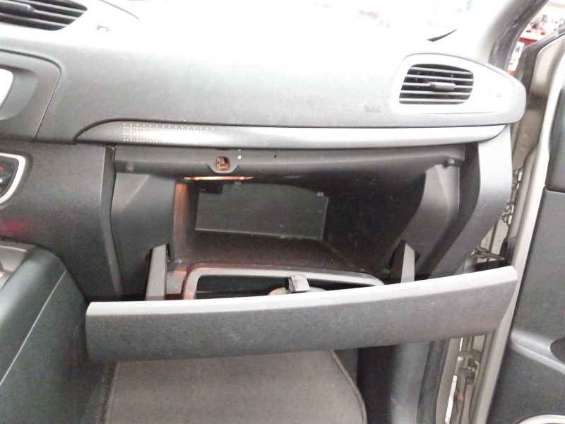 Recambio de guantera para renault grand scénic iii (jz0/1_) 1.9 dci referencia OEM IAM   