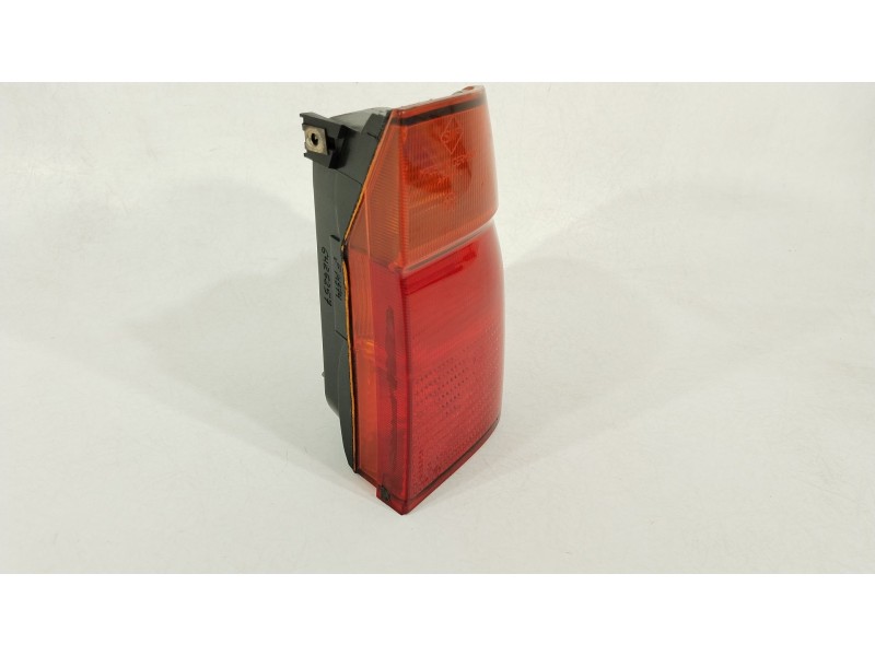 Recambio de piloto trasero derecho para bmw 5 touring (e39) 520 d referencia OEM IAM 63218371328 8371324 393440