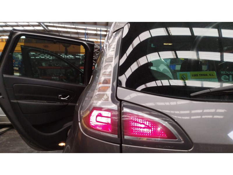 Recambio de piloto trasero izquierdo para renault scénic iii (jz0/1_) 1.5 dci referencia OEM IAM 265550386R  