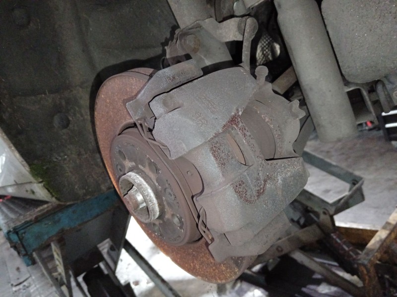 Recambio de pinza freno delantera derecha para renault grand scénic iii (jz0/1_) 1.9 dci referencia OEM IAM   