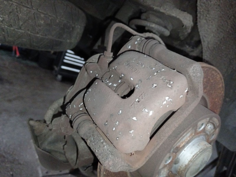Recambio de pinza freno trasera derecha para renault grand scénic iii (jz0/1_) 1.9 dci referencia OEM IAM   
