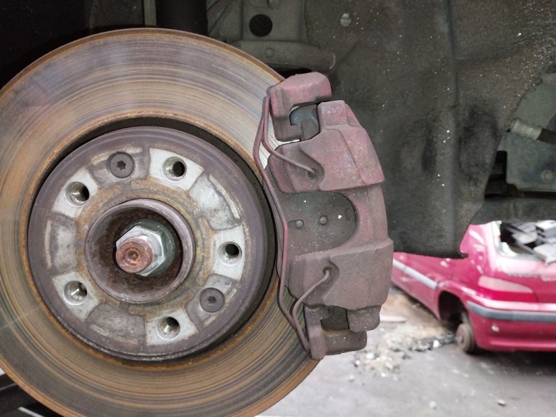 Recambio de pinza freno delantera derecha para renault grand scénic iii (jz0/1_) 1.9 dci referencia OEM IAM   
