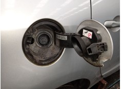 Recambio de tapa exterior combustible para renault grand scénic iii (jz0/1_) 1.9 dci referencia OEM IAM    2