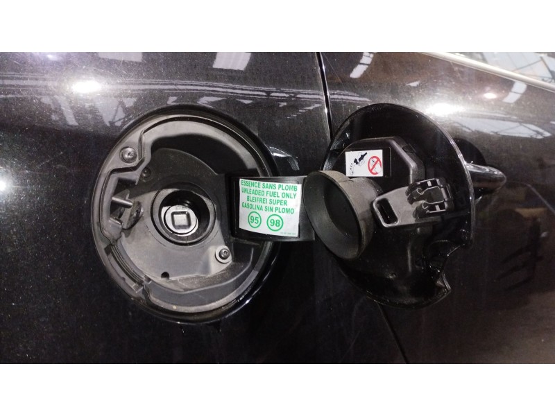 Recambio de tapa exterior combustible para renault scénic iii (jz0/1_) 1.2 tce referencia OEM IAM   