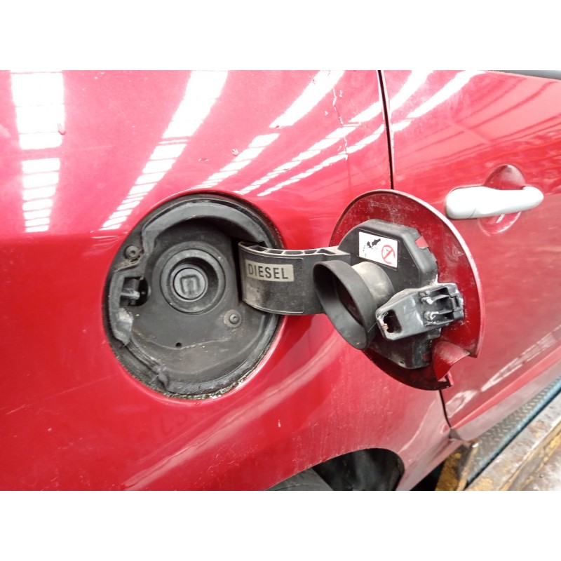 Recambio de tapa exterior combustible para renault grand scénic iii (jz0/1_) 1.9 dci referencia OEM IAM   
