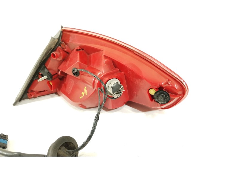 Recambio de piloto trasero izquierdo para peugeot 307 cc (3b) 2.0 hdi 135 referencia OEM IAM 6350X4  