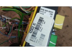 Recambio de caja reles / fusibles para peugeot 208 i (ca_, cc_) 1.2 vti 82 referencia OEM IAM 42503201   2