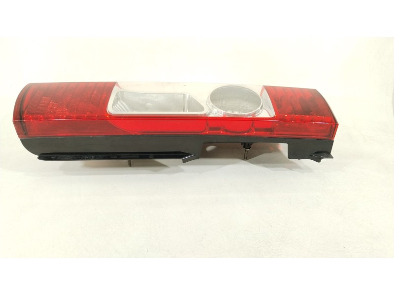 Recambio de piloto trasero derecho para citroën jumper iii autobús 2.2 hdi 120 referencia OEM IAM 1607428280  