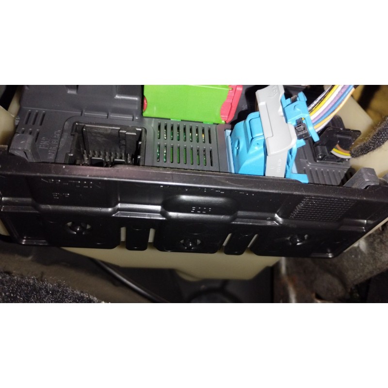 Recambio de caja reles / fusibles para peugeot 208 i (ca_, cc_) 1.2 vti 82 referencia OEM IAM 9678355880  