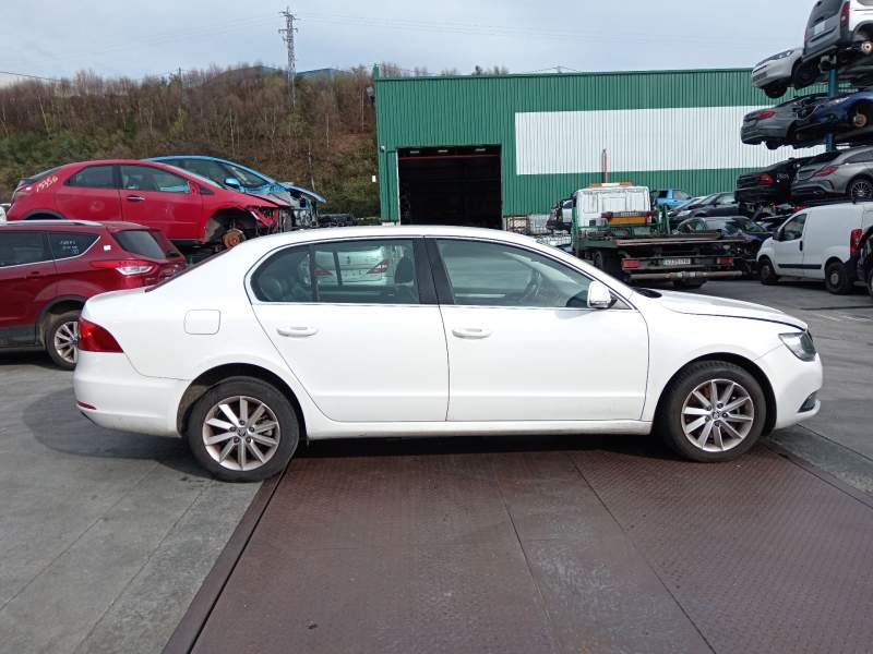 skoda superb ii (3t4) del año 2014