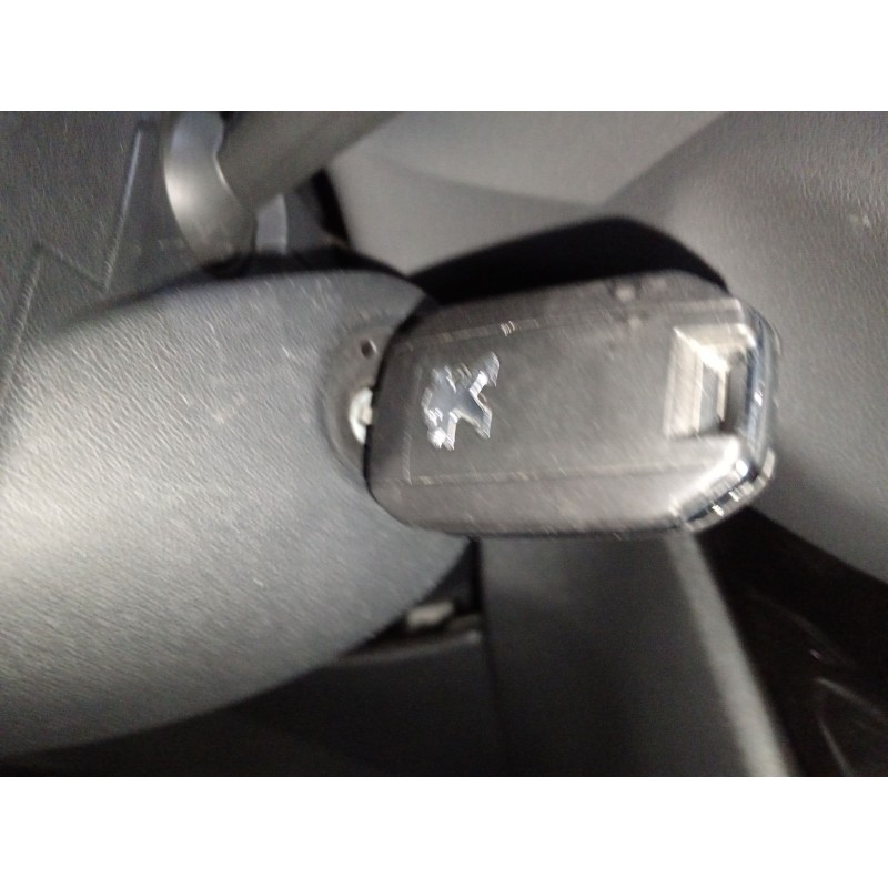 Recambio de conmutador de arranque para peugeot 208 i (ca_, cc_) 1.2 vti 82 referencia OEM IAM   