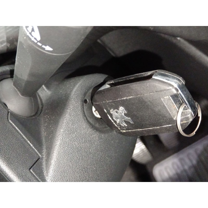 Recambio de conmutador de arranque para peugeot 208 i (ca_, cc_) 1.2 puretech 82 referencia OEM IAM   