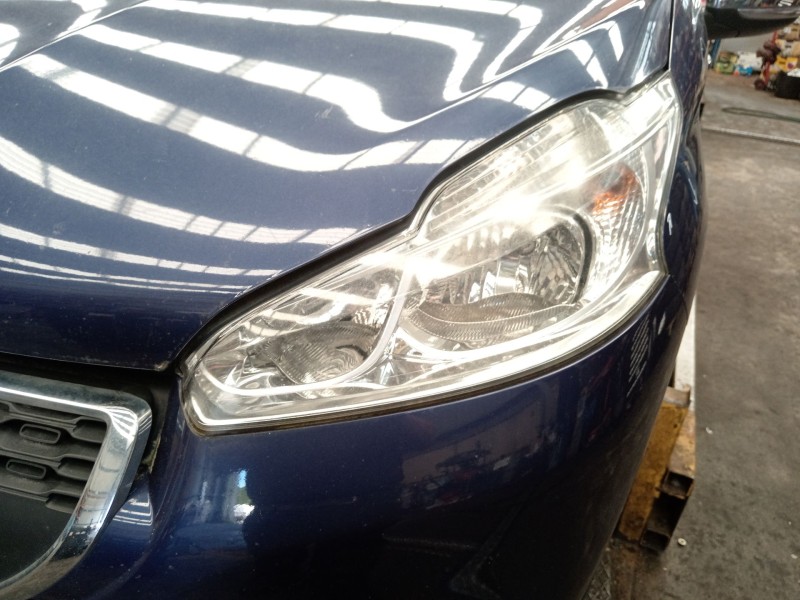 Recambio de faro izquierdo para peugeot 208 i (ca_, cc_) 1.2 vti 82 referencia OEM IAM   