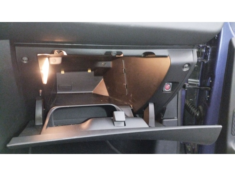 Recambio de guantera para peugeot 208 i (ca_, cc_) 1.6 hdi referencia OEM IAM   
