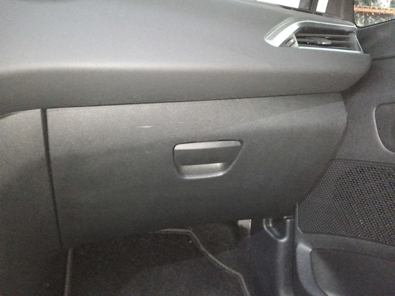 Recambio de guantera para peugeot 208 i (ca_, cc_) 1.2 vti 82 referencia OEM IAM   