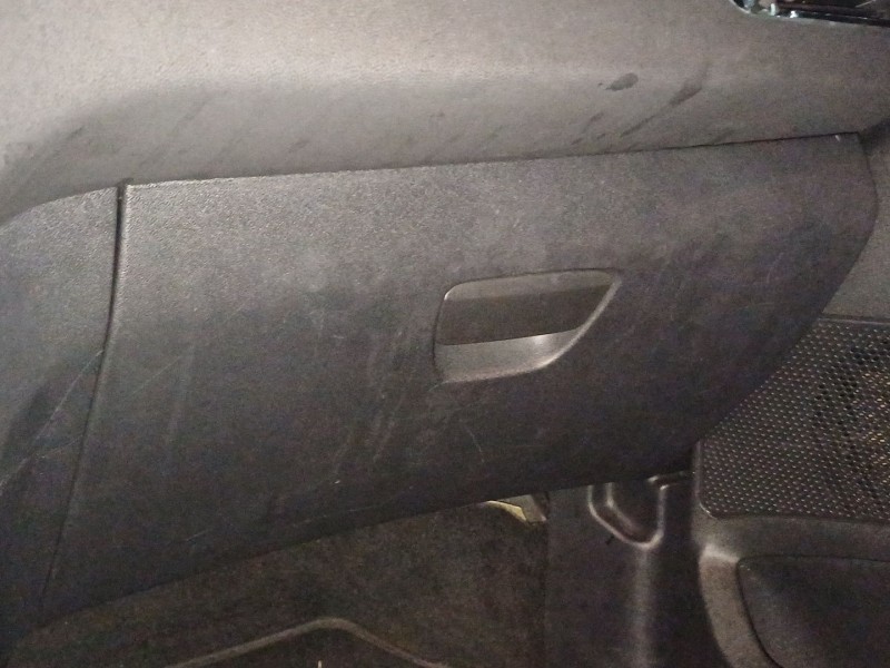 Recambio de guantera para peugeot 208 i (ca_, cc_) 1.2 vti 82 referencia OEM IAM   