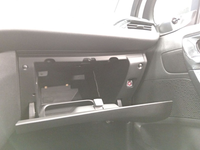 Recambio de guantera para peugeot 208 i (ca_, cc_) 1.4 hdi referencia OEM IAM   