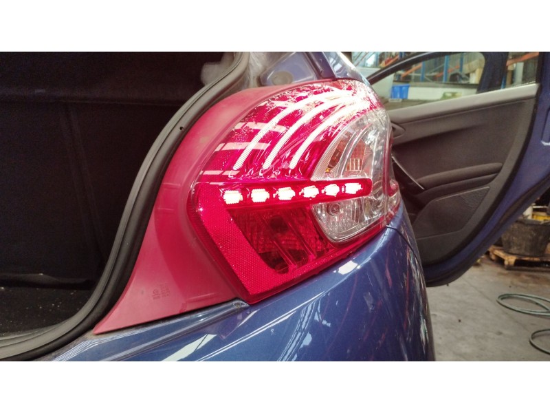 Recambio de piloto trasero derecho para peugeot 208 i (ca_, cc_) 1.2 vti 82 referencia OEM IAM 9672628380  