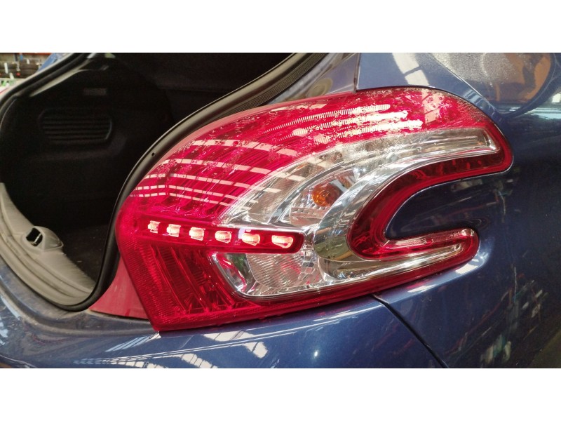 Recambio de piloto trasero derecho para peugeot 208 i (ca_, cc_) 1.2 vti 82 referencia OEM IAM 9672628380  