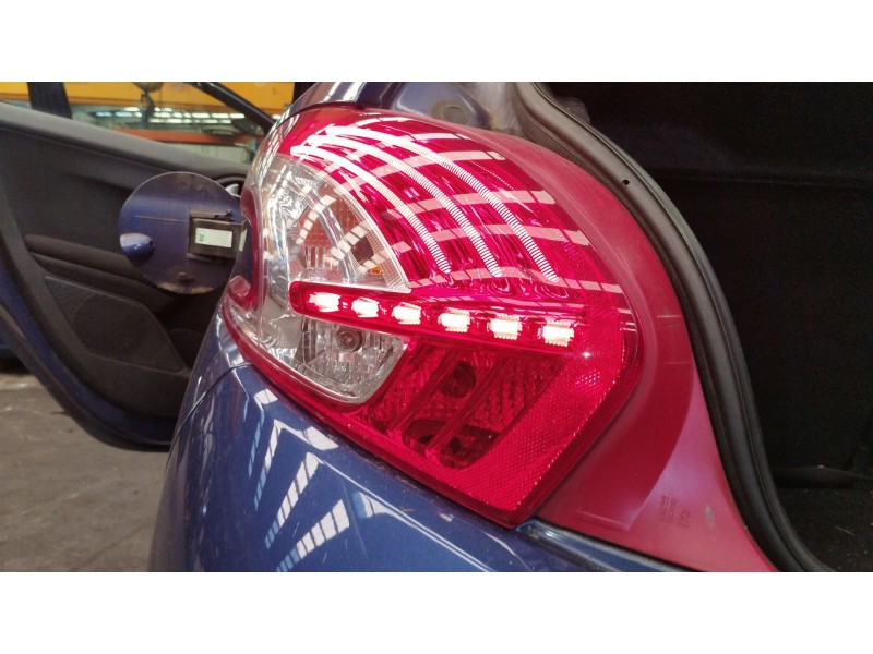 Recambio de piloto trasero izquierdo para peugeot 208 i (ca_, cc_) 1.2 vti 82 referencia OEM IAM 9672628280  