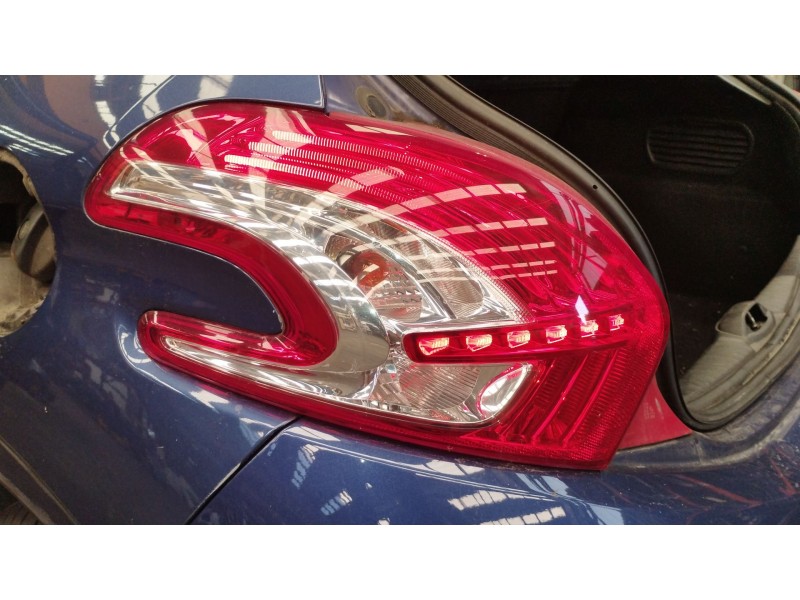 Recambio de piloto trasero izquierdo para peugeot 208 i (ca_, cc_) 1.2 vti 82 referencia OEM IAM 9672628280  