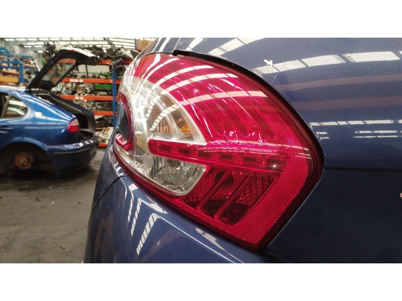 Recambio de piloto trasero izquierdo para peugeot 208 i (ca_, cc_) 1.6 hdi referencia OEM IAM   