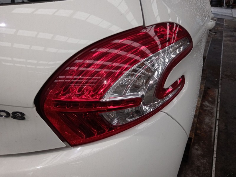 Recambio de piloto trasero derecho para peugeot 208 i (ca_, cc_) 1.2 vti 82 referencia OEM IAM   