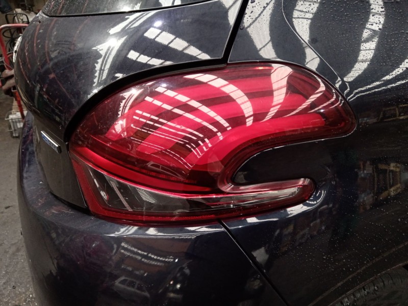 Recambio de piloto trasero derecho para peugeot 208 i (ca_, cc_) 1.2 puretech 82 referencia OEM IAM   