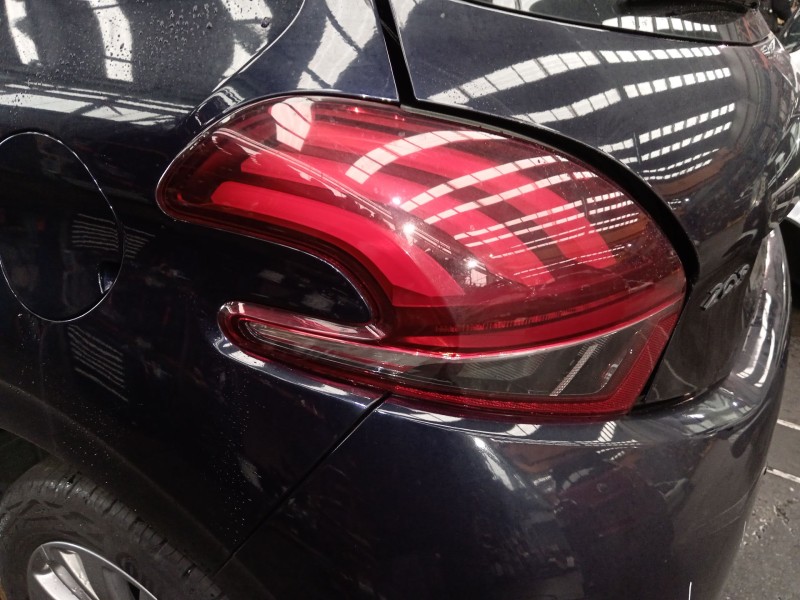 Recambio de piloto trasero izquierdo para peugeot 208 i (ca_, cc_) 1.2 puretech 82 referencia OEM IAM   