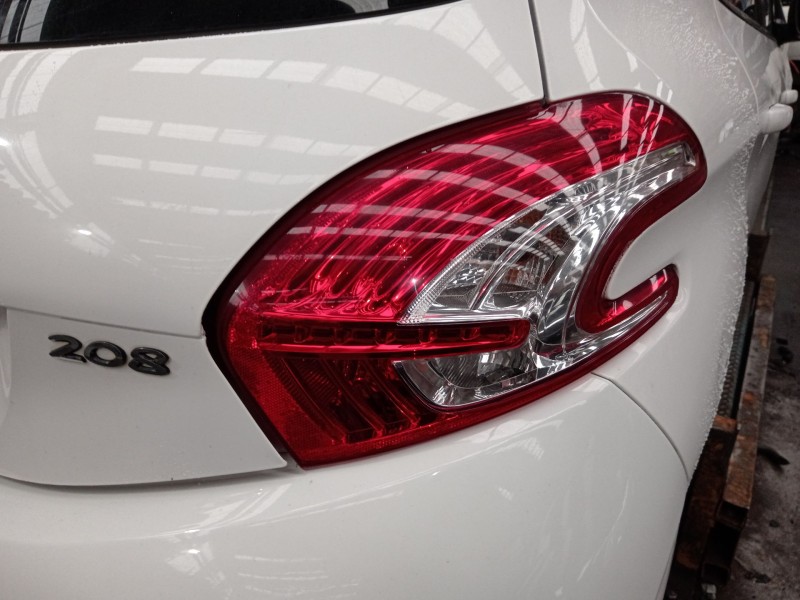 Recambio de piloto trasero derecho para peugeot 208 i (ca_, cc_) 1.2 vti 82 referencia OEM IAM   