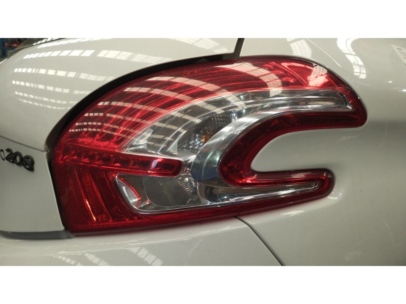 Recambio de piloto trasero derecho para peugeot 208 i (ca_, cc_) 1.4 hdi referencia OEM IAM   