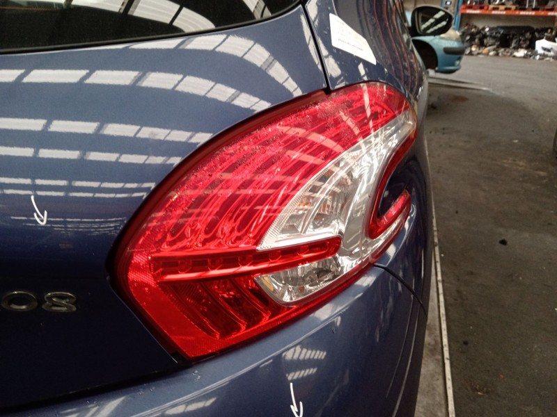 Recambio de piloto trasero derecho para peugeot 208 i (ca_, cc_) 1.4 vti referencia OEM IAM   