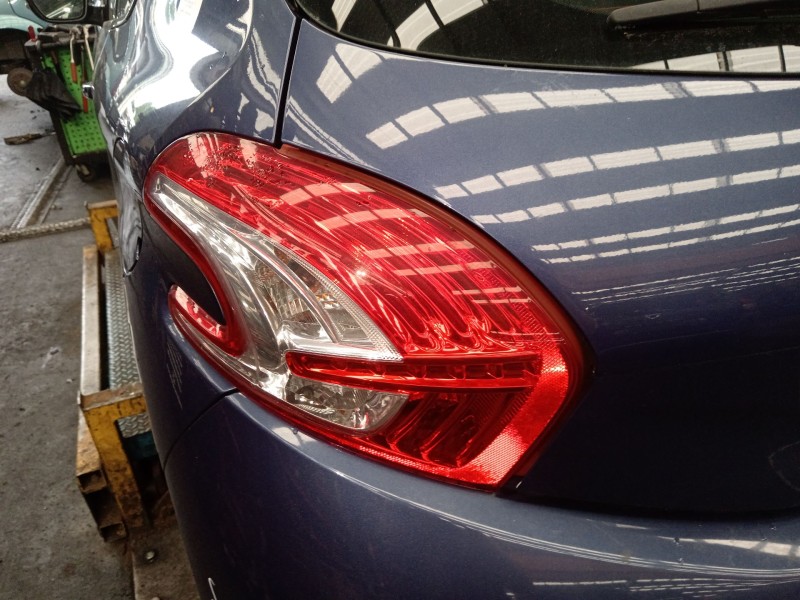 Recambio de piloto trasero izquierdo para peugeot 208 i (ca_, cc_) 1.4 vti referencia OEM IAM   