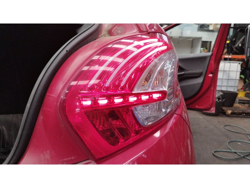 Recambio de piloto trasero derecho para peugeot 208 i (ca_, cc_) 1.6 hdi referencia OEM IAM   